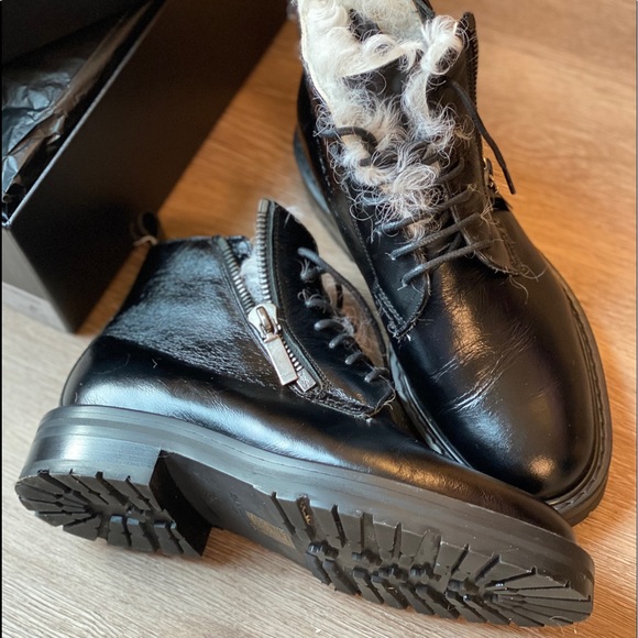 Saint Laurent- William shearling lined boots - Picture 2 of 11